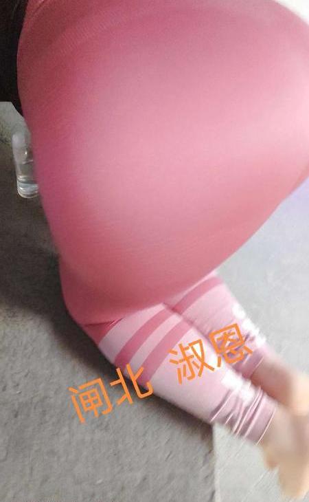 波霸肥臀 舌吻妹