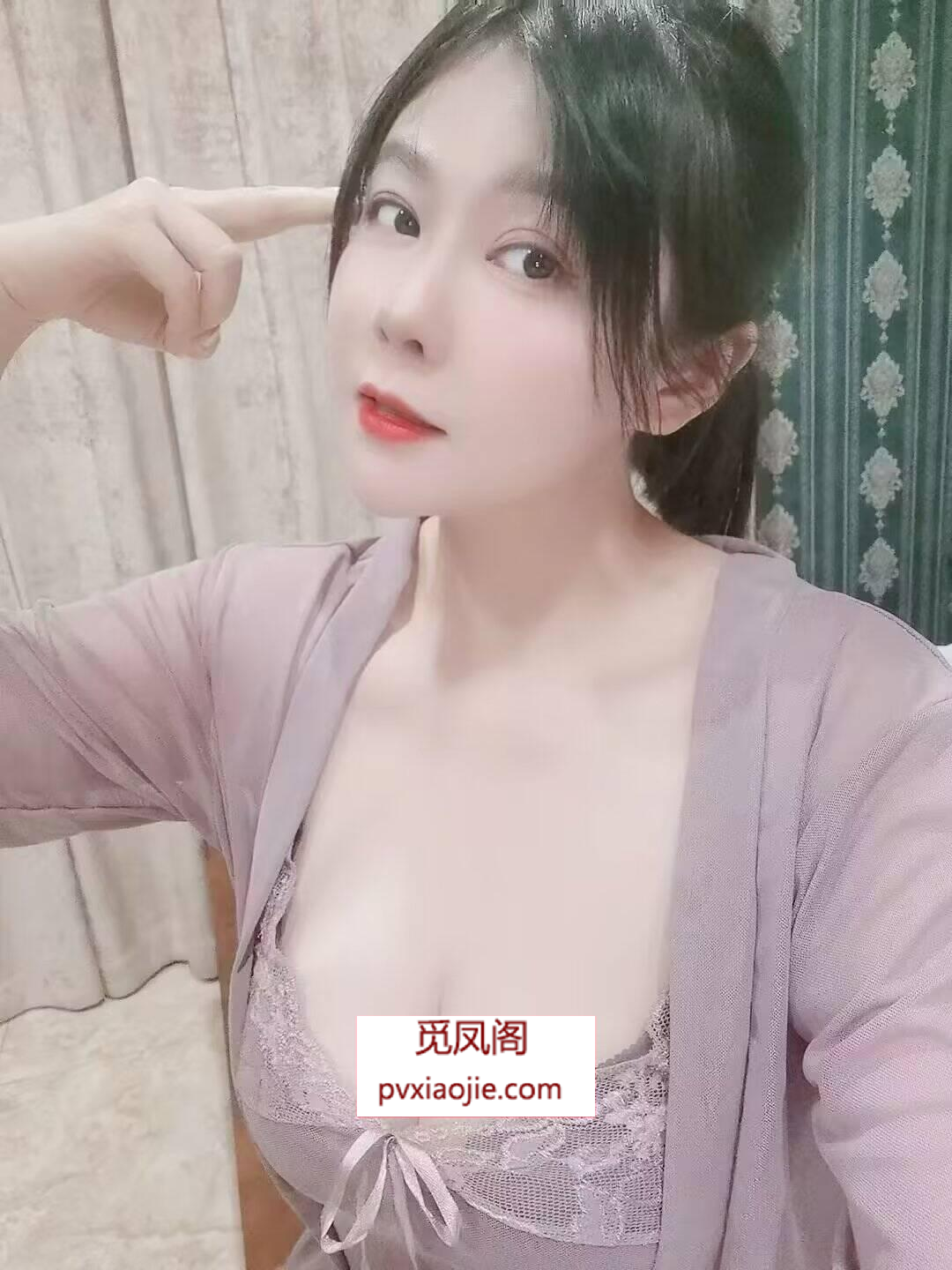 风骚大胸妹子